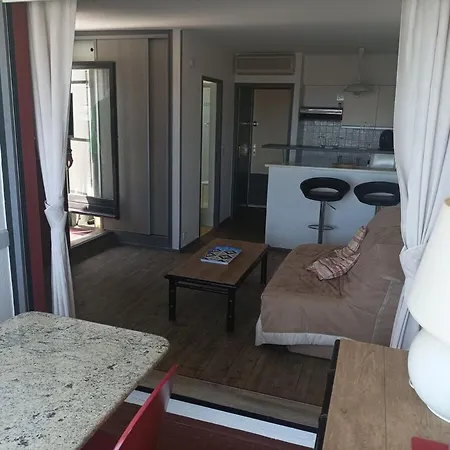 דירה The Caribbean-terrace-sea View-parking