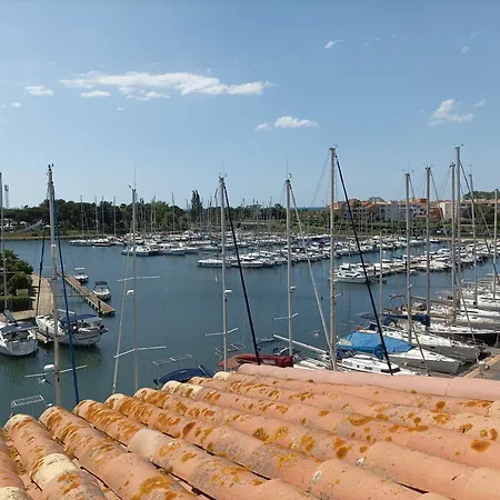 The Caribbean-terrace-sea View-parking אגדה
